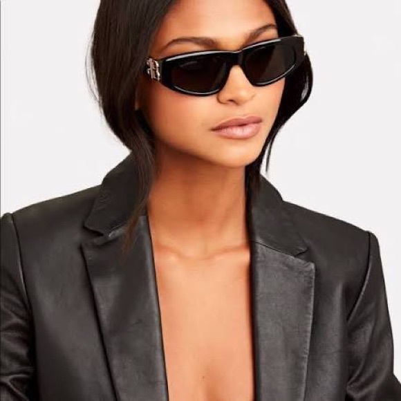 Balenciaga shades, lightly worn. - Picture 3 of 3